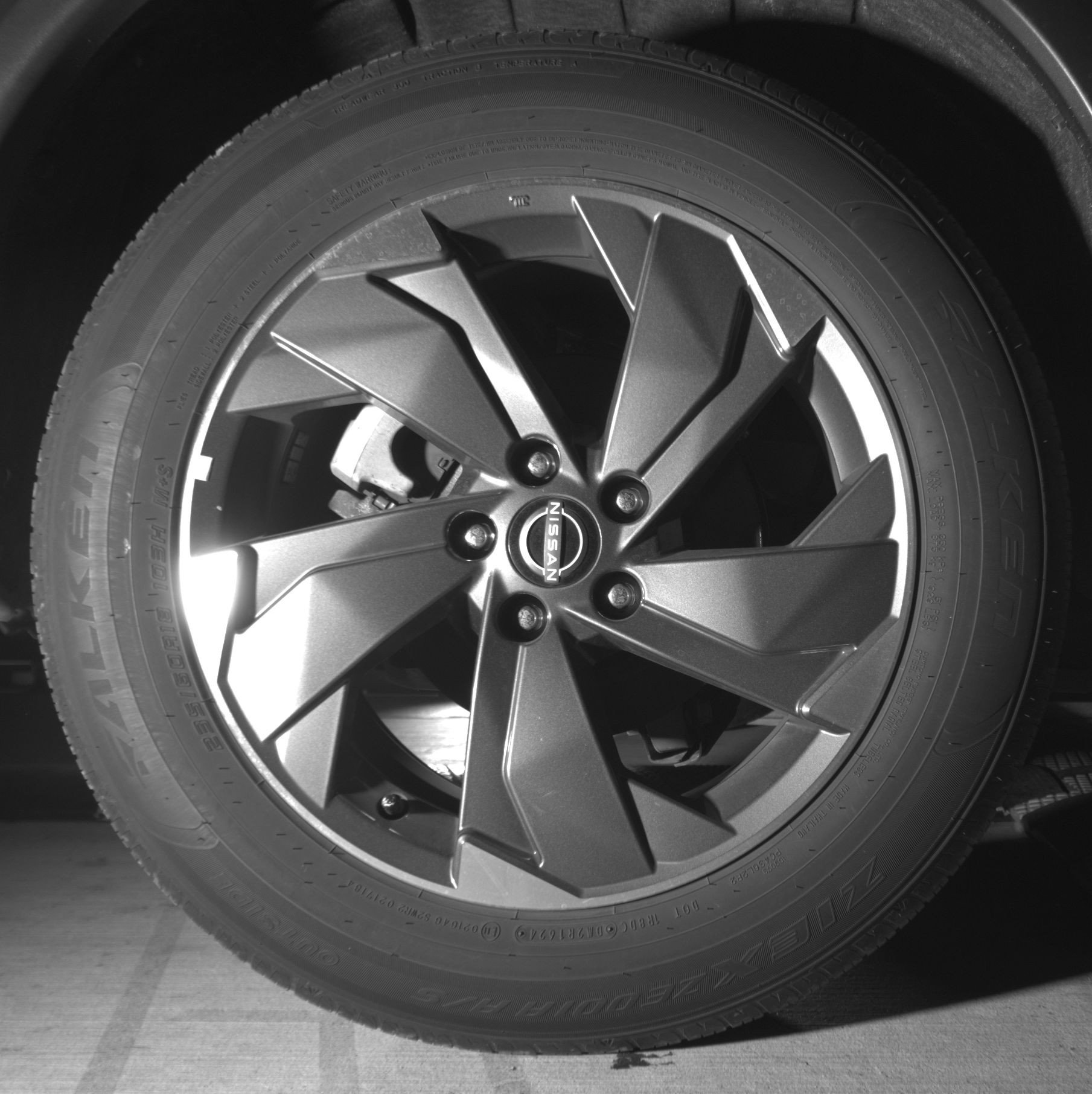 Used 2025 Nissan Rogue SV FWD image 15