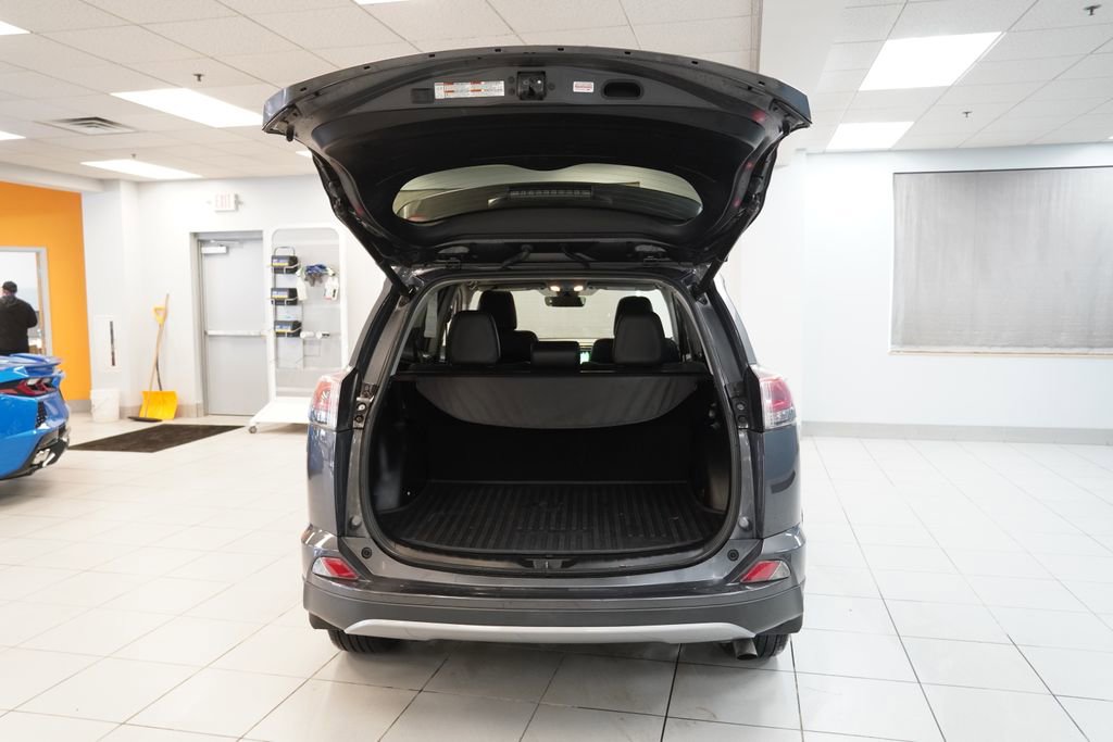 Used 2018 Toyota RAV4 Limited w/ All Weather Liner Package image 10