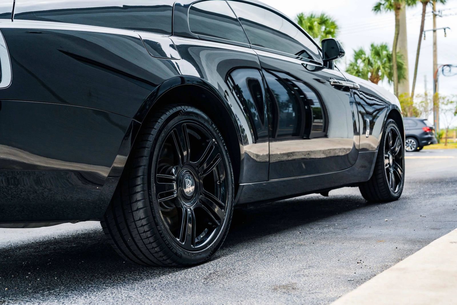 Used 2015 Rolls-Royce Wraith RWD image 16