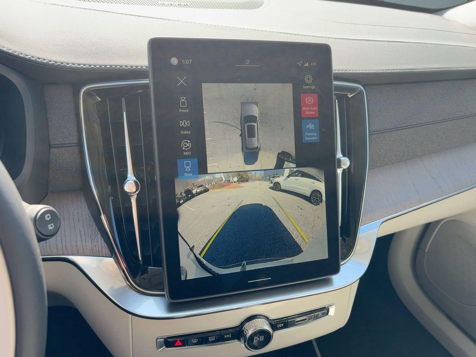 New 2026 Volvo XC90 T8 Ultra w/ Protection Package Premier image 24