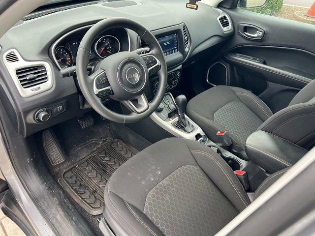 Used 2021 Jeep Compass Sport image 17