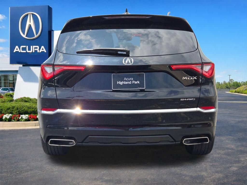 Used 2023 Acura MDX SH-AWD w/ Technology Package image 16