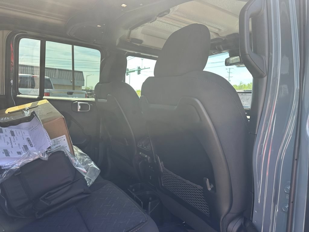 New 2026 Jeep Gladiator Mojave AWD/4WD image 13