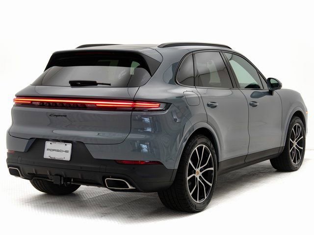 Certified 2025 Porsche Cayenne image 32