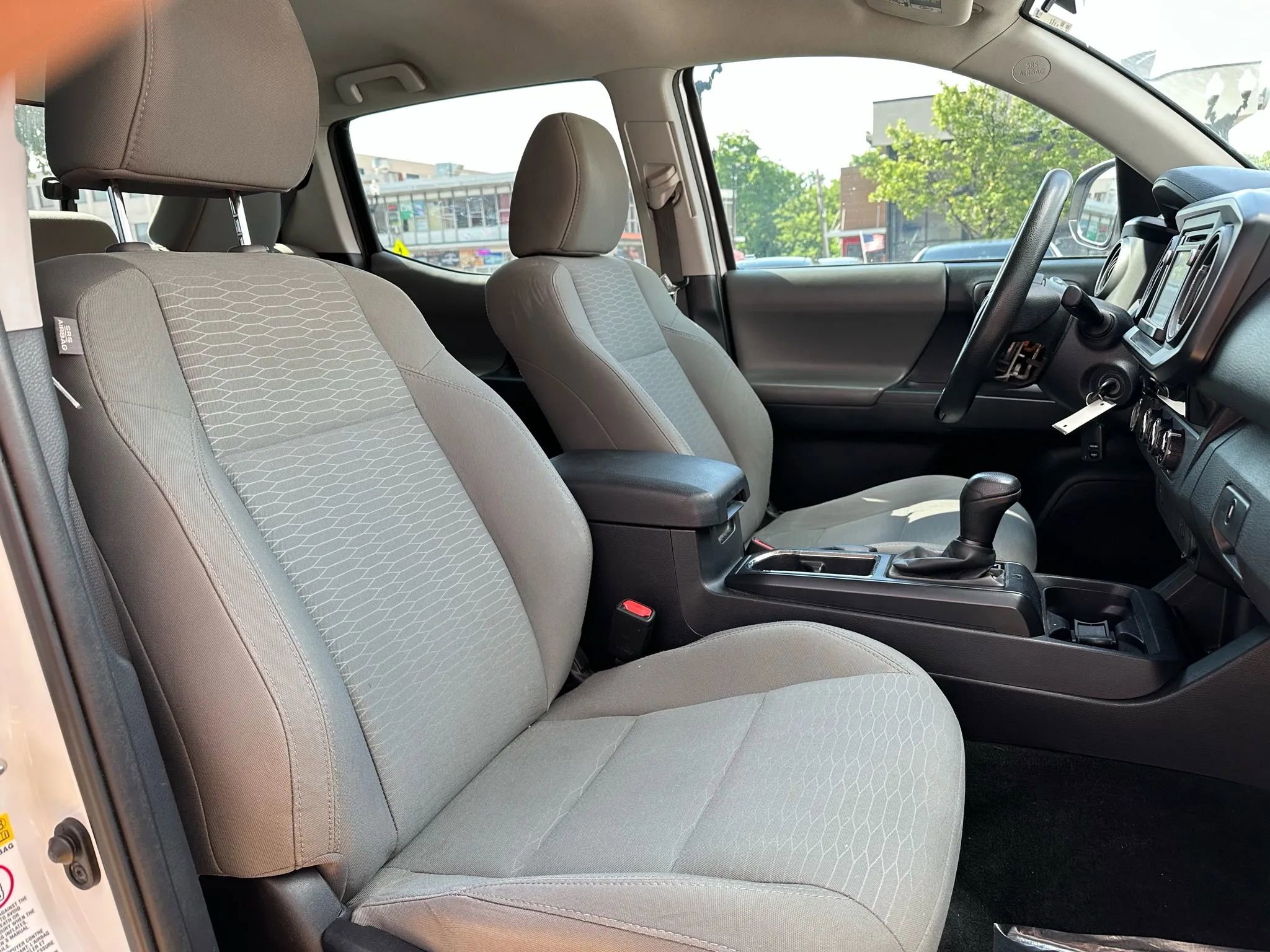 Used 2017 Toyota Tacoma SR image 16