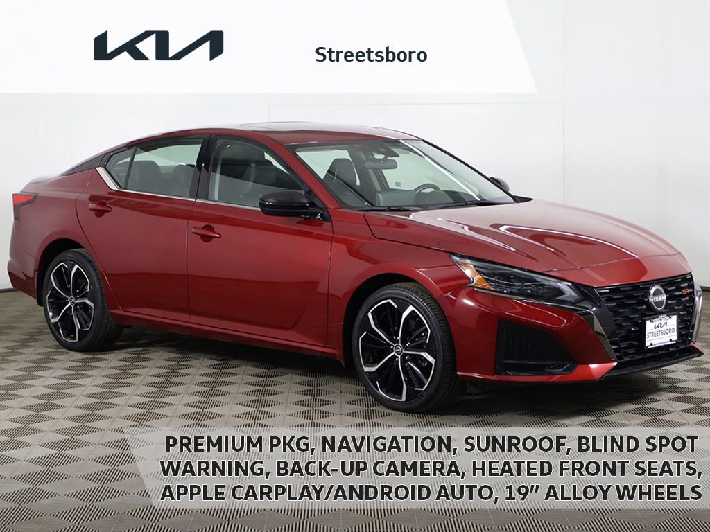 Used 2024 Nissan Altima 2.5 SR w/ SR Premium Package AWD/4WD image 1