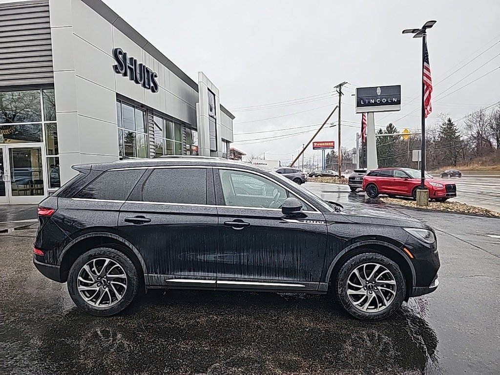 Certified 2022 Lincoln Corsair AWD w/ Equipment Group 101A image 4