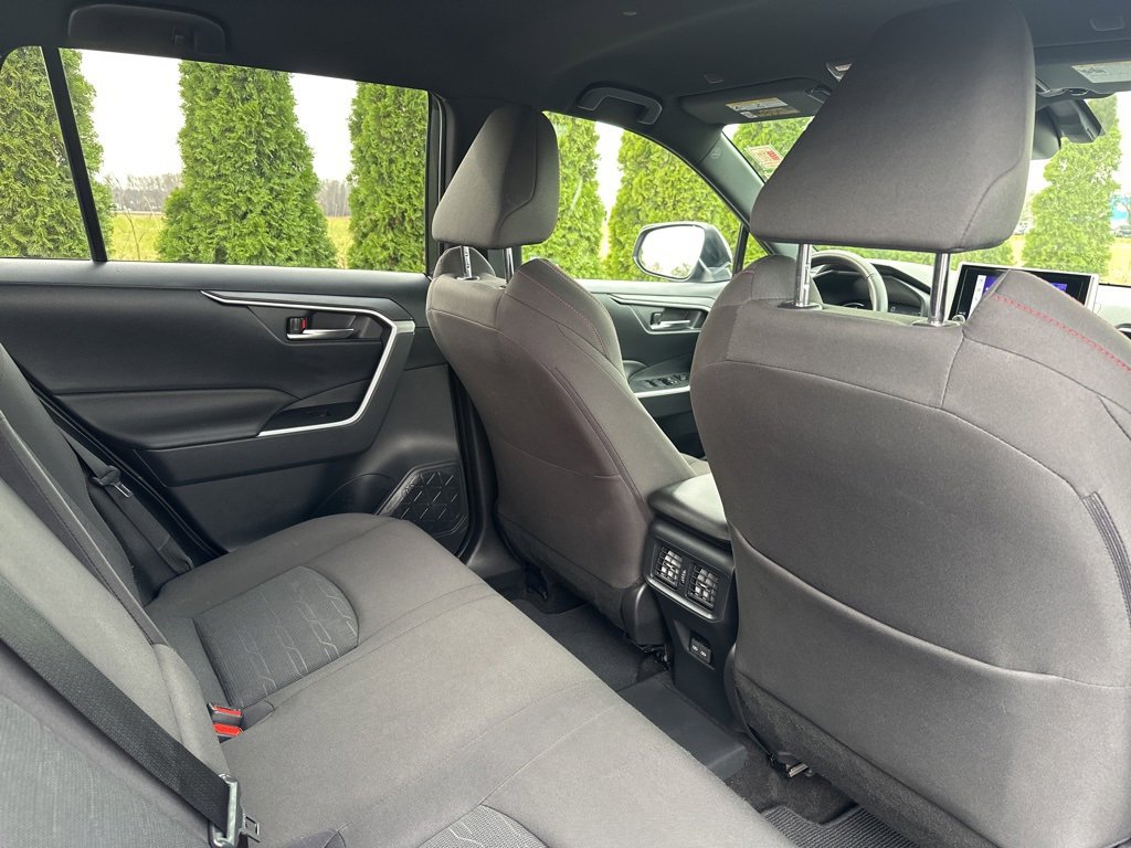 Certified 2025 Toyota RAV4 SE image 36