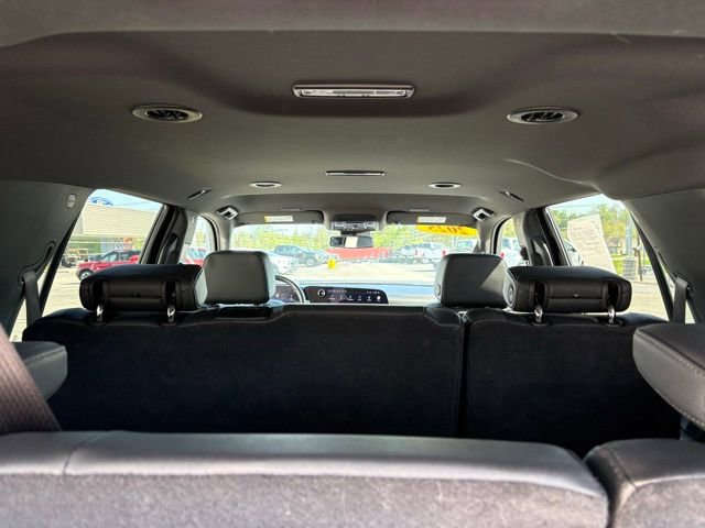 Used 2025 Chevrolet Tahoe Z71 AWD/4WD image 35