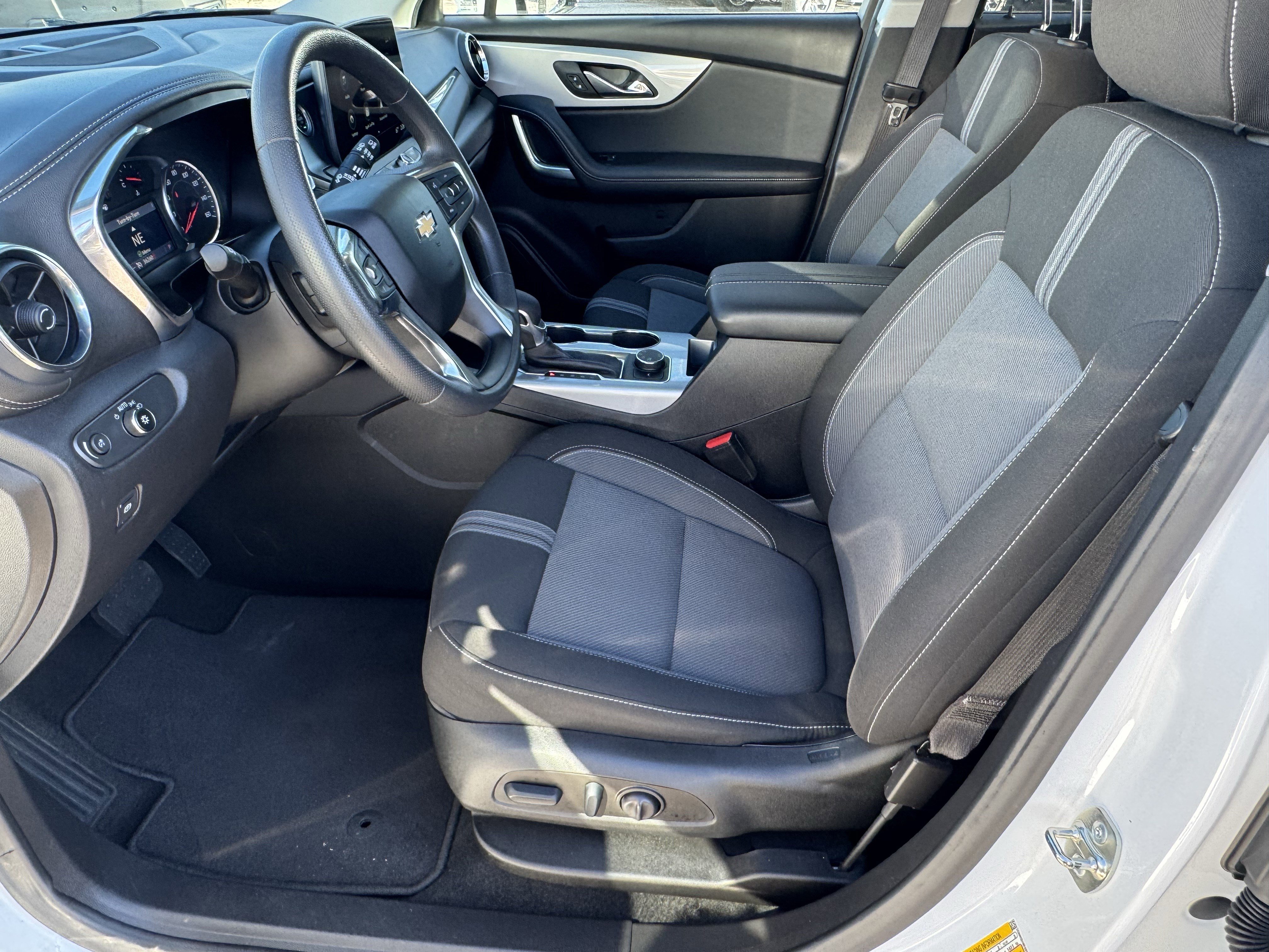 Used 2025 Chevrolet Blazer LT image 10