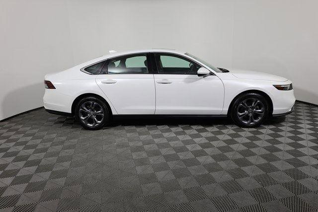 Used 2023 Honda Accord EX image 4