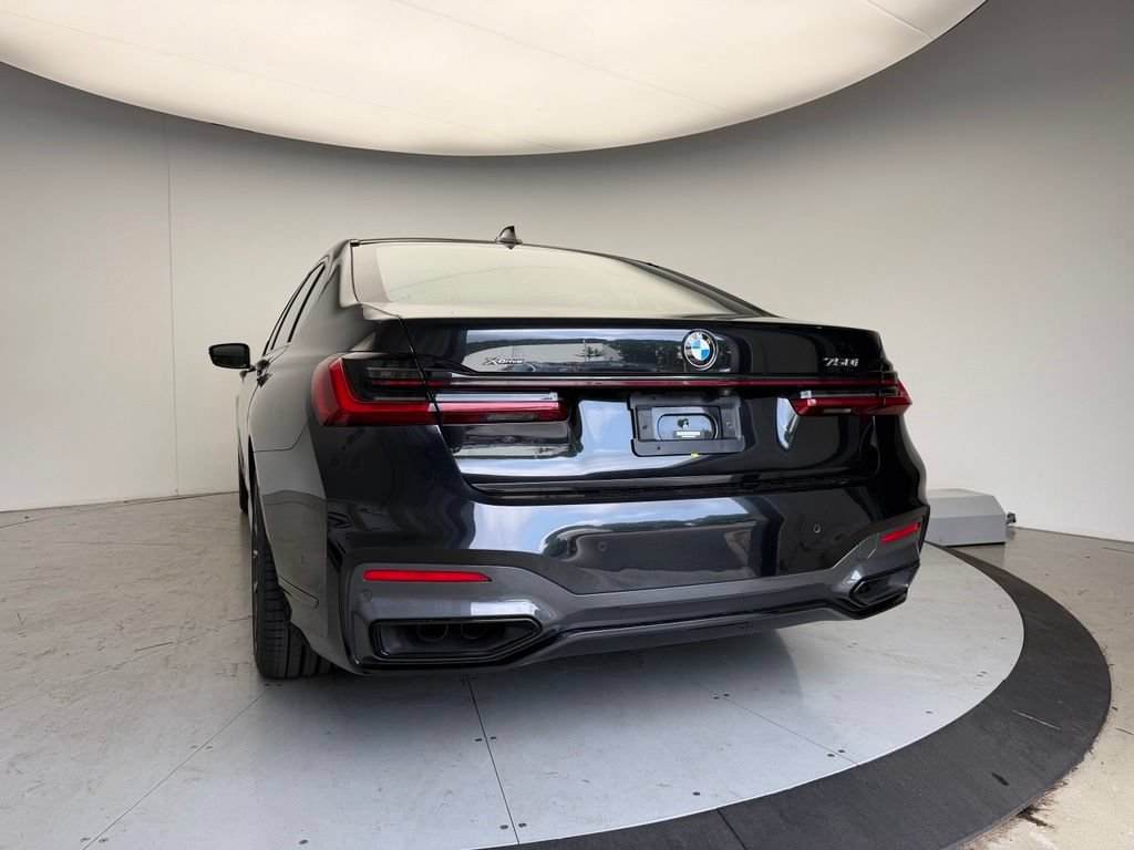 Used 2022 BMW 750Li xDrive AWD/4WD image 4