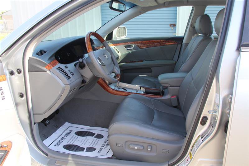 Used 2006 Toyota Avalon Limited FWD image 21