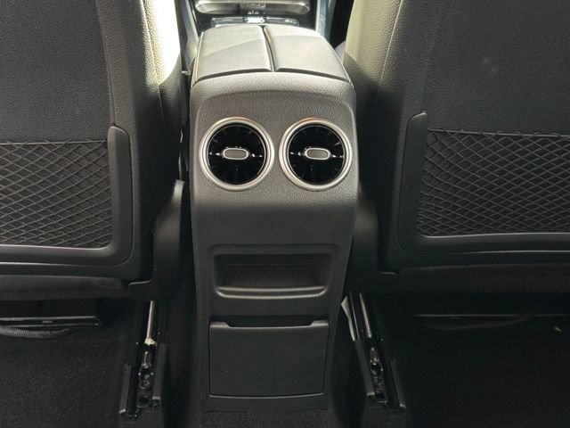 Used 2025 Mercedes-Benz GLB 250 4MATIC image 44
