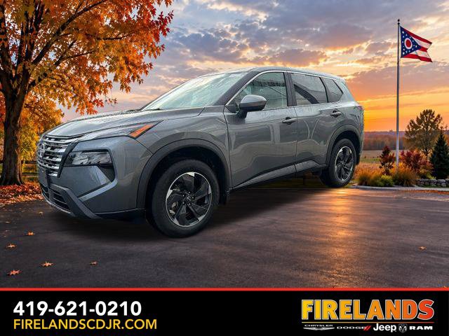 Used 2025 Nissan Rogue SV AWD/4WD image 1