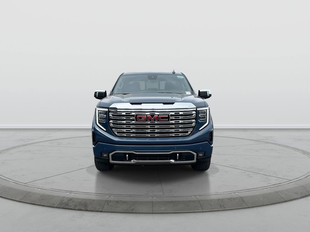 Used 2026 GMC Sierra 1500 Denali w/ Technology Package AWD/4WD image 3