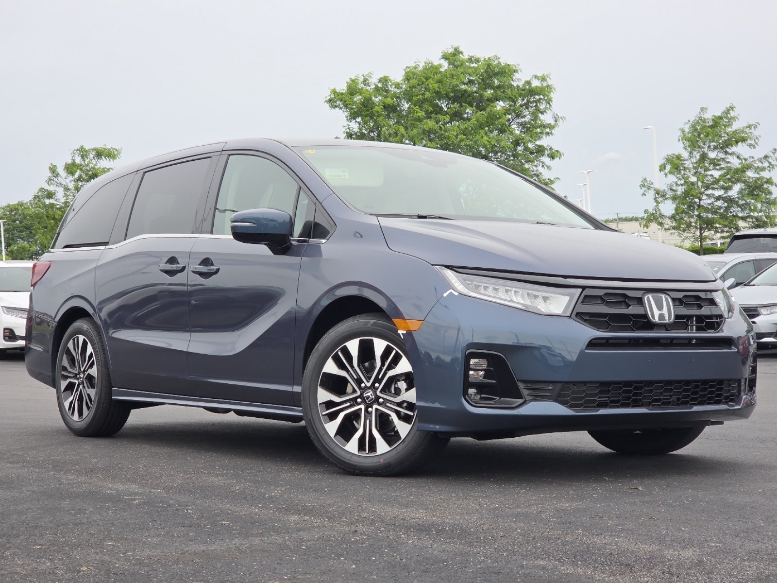New 2026 Honda Odyssey Elite image 2