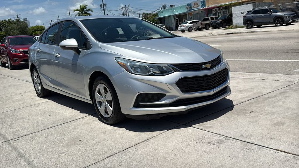 Used 2018 Chevrolet Cruze LS FWD image 16