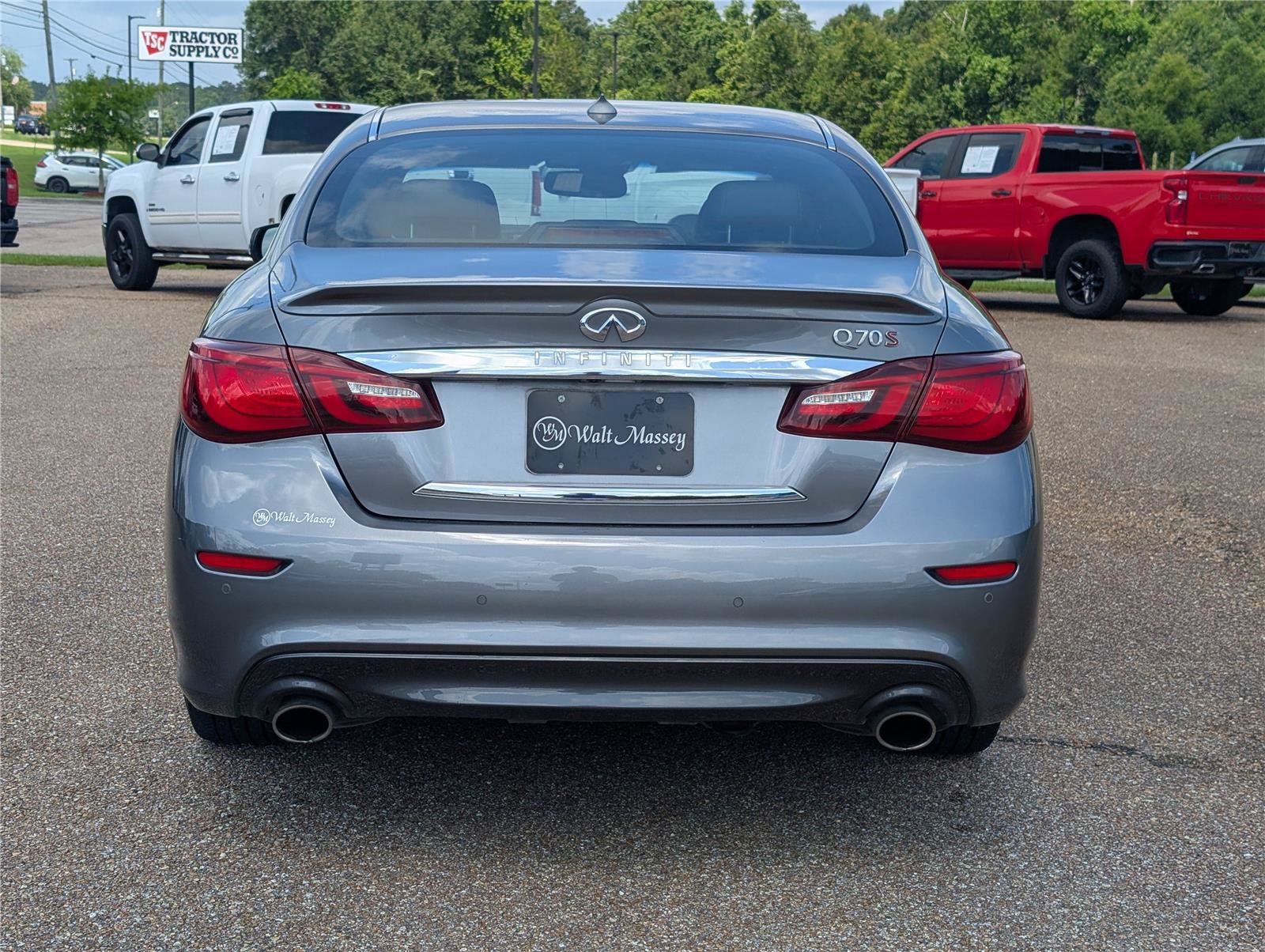 Used 2019 INFINITI Q70 Luxe w/ Sport Package RWD image 4