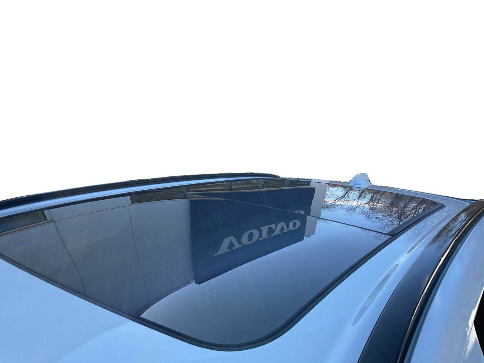 Certified 2023 Volvo XC60 B5 Plus w/ Protection Package Premier image 14