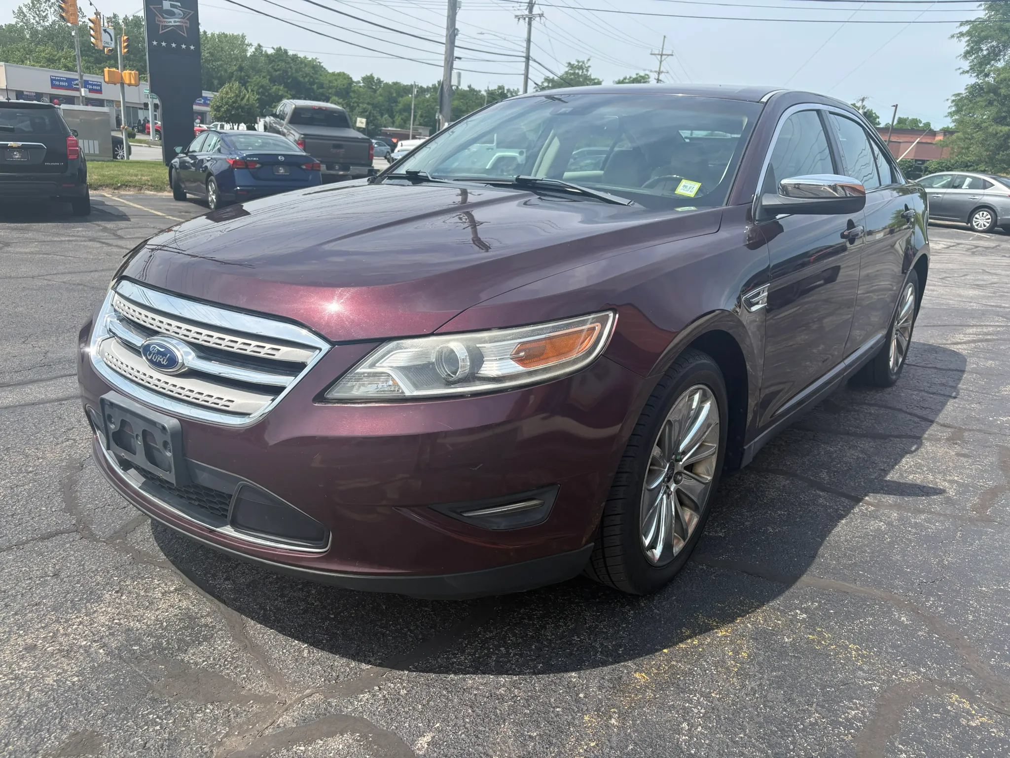 Used 2011 Ford Taurus Limited w/ 303A Rapid Spec Order Code FWD image 4