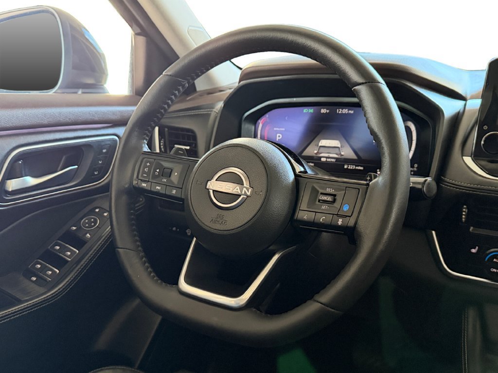 Used 2023 Nissan Rogue Platinum w/ Platinum Premium Package FWD image 13