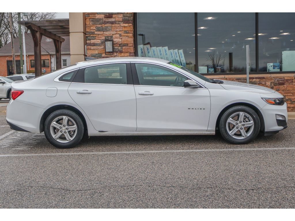 Used 2025 Chevrolet Malibu LS w/ LPO, Floor Liner Package image 2