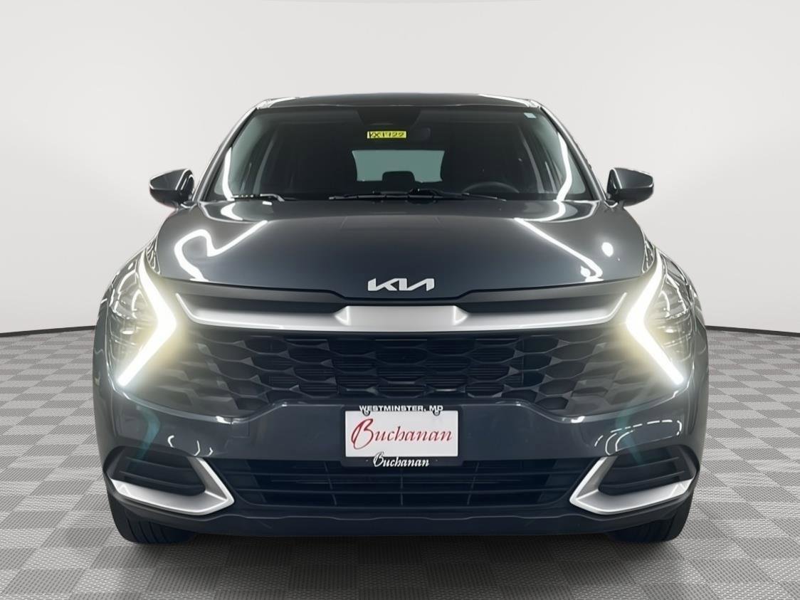 Used 2024 Kia Sportage LX image 3