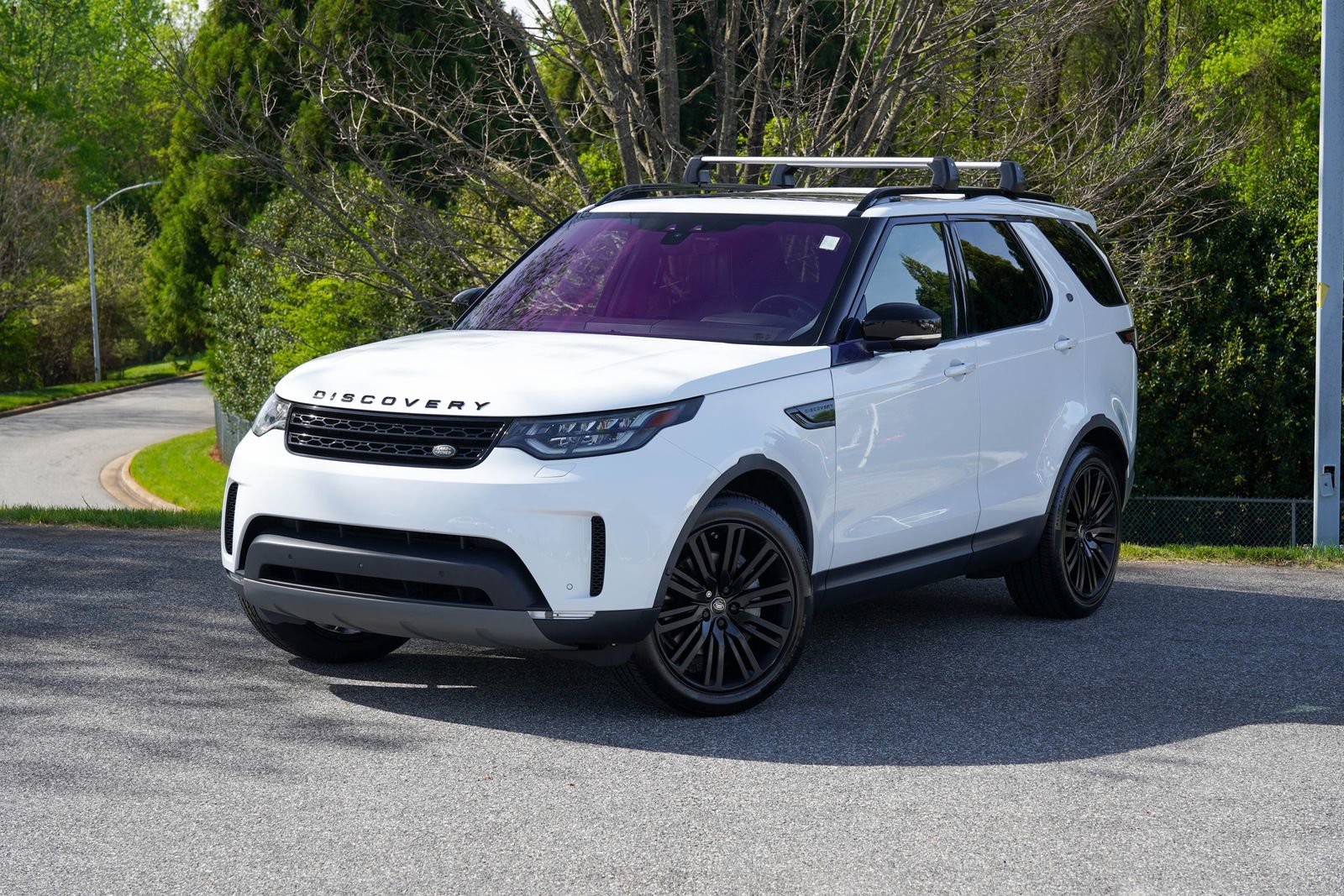 Used 2018 Land Rover Discovery HSE Luxury image 1