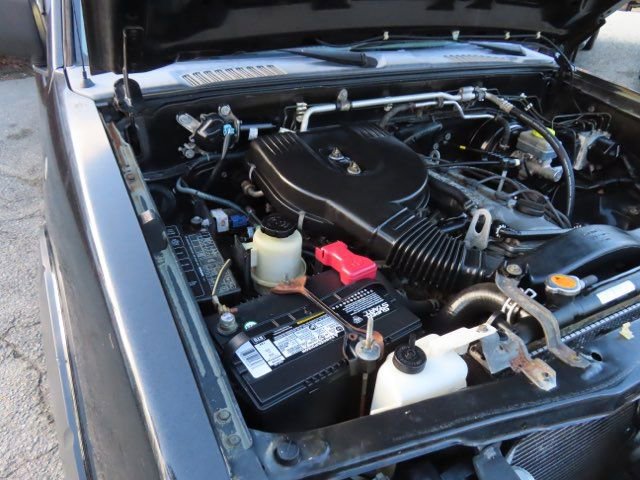 Used 2004 Nissan Frontier XE w/ (BGP) Basic Gear Pkg image 25