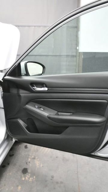 Used 2021 Nissan Altima 2.5 S FWD image 16