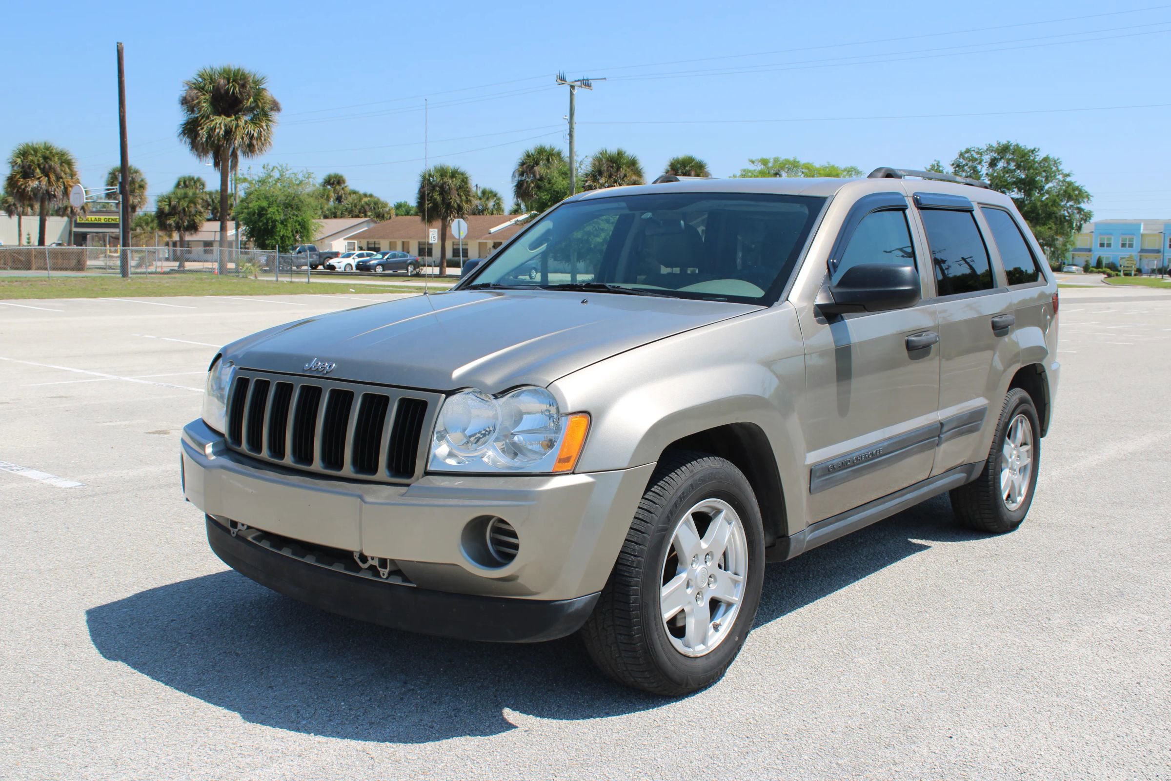 Used 2006 Jeep Grand Cherokee Laredo RWD image 1