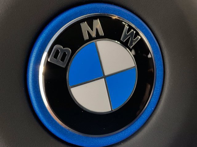 Used 2025 BMW 750e xDrive AWD/4WD image 26