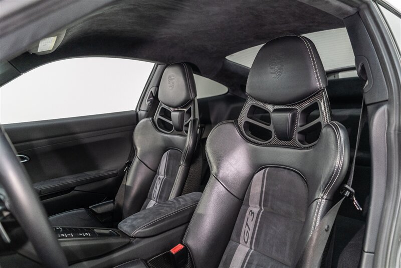 Used 2018 Porsche 911 GT3 RWD image 27