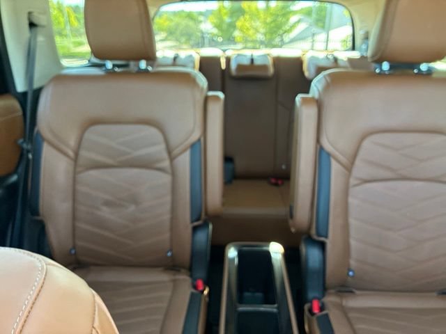 Used 2025 Nissan Pathfinder Platinum AWD/4WD image 18