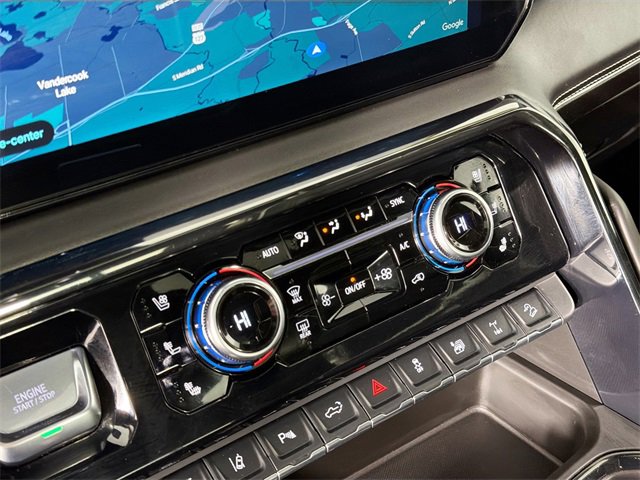 Used 2024 GMC Sierra 2500 AT4X image 15