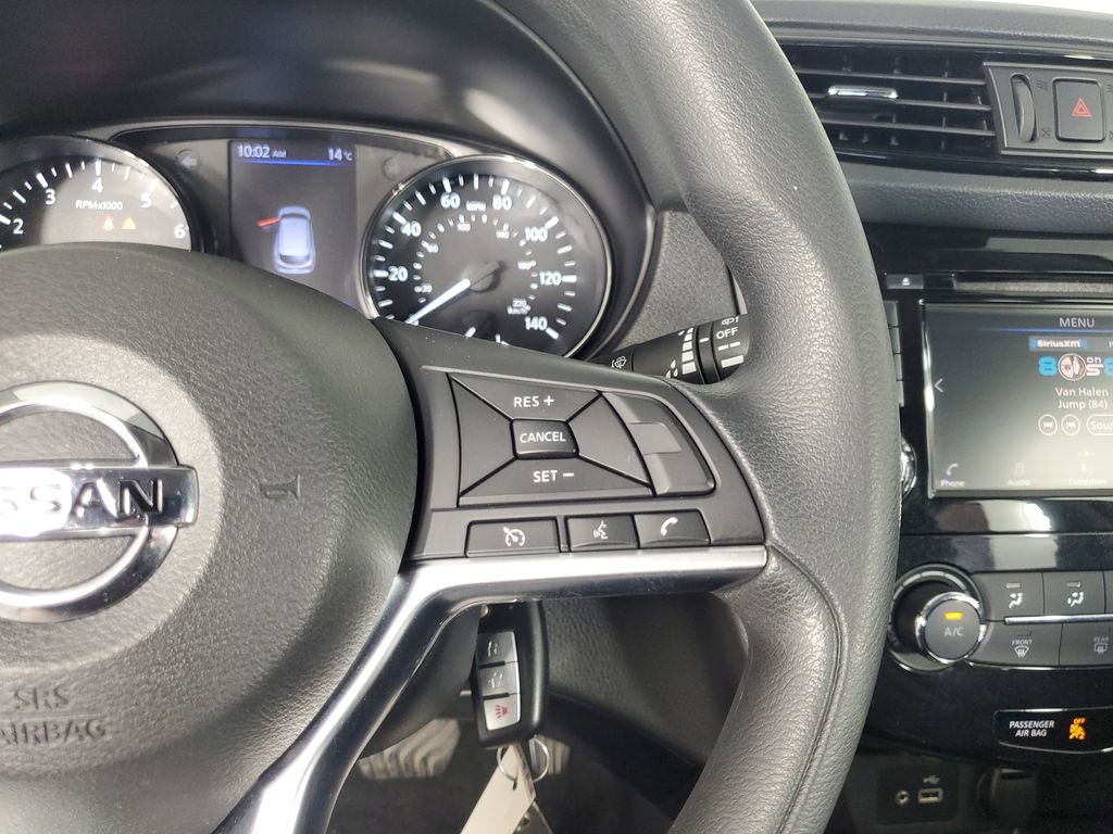Used 2020 Nissan Rogue Sport S image 23