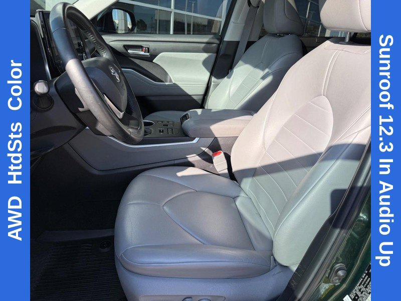 Used 2023 Toyota Highlander XLE AWD/4WD image 17