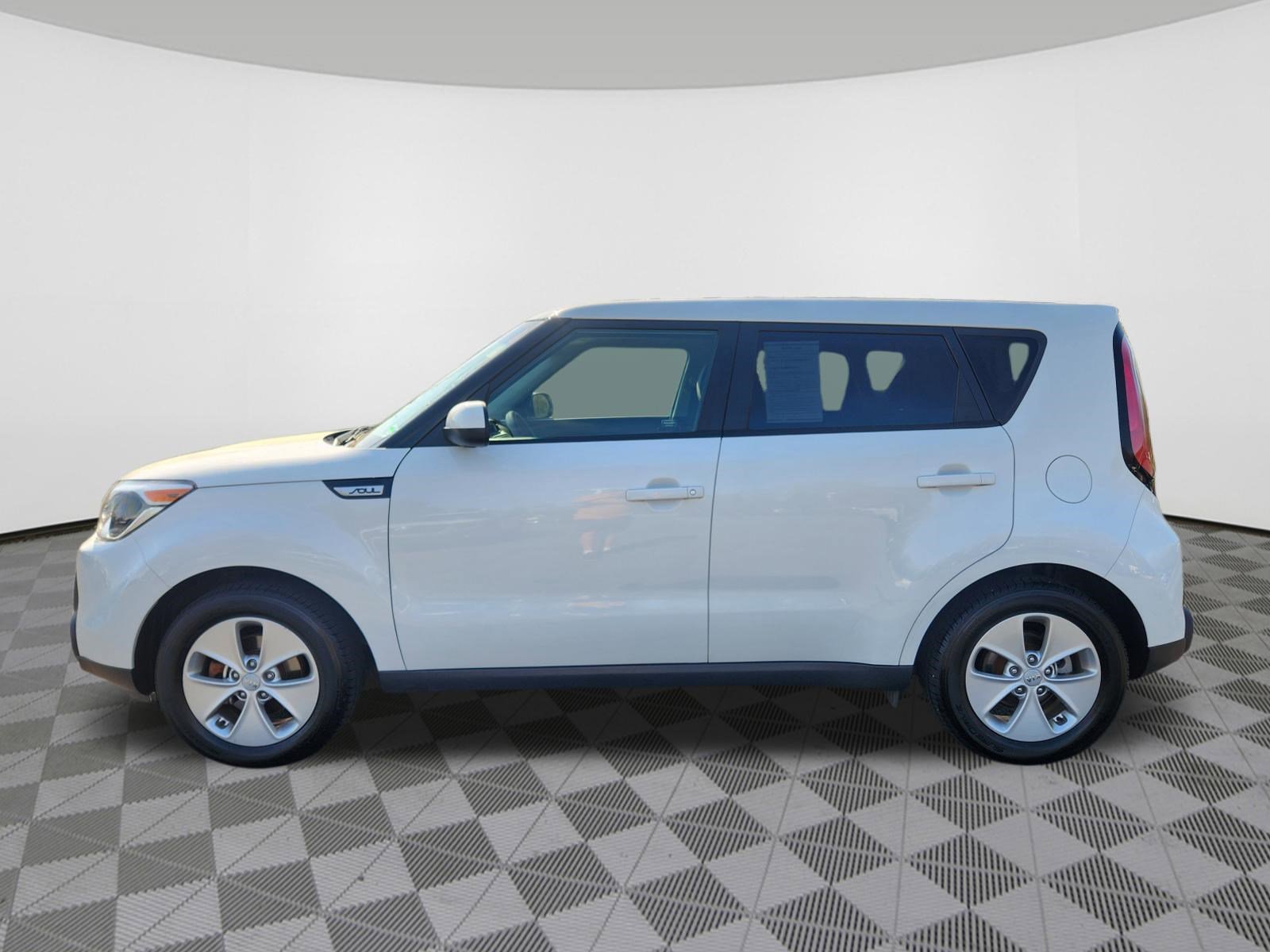 Used 2016 Kia Soul FWD image 5
