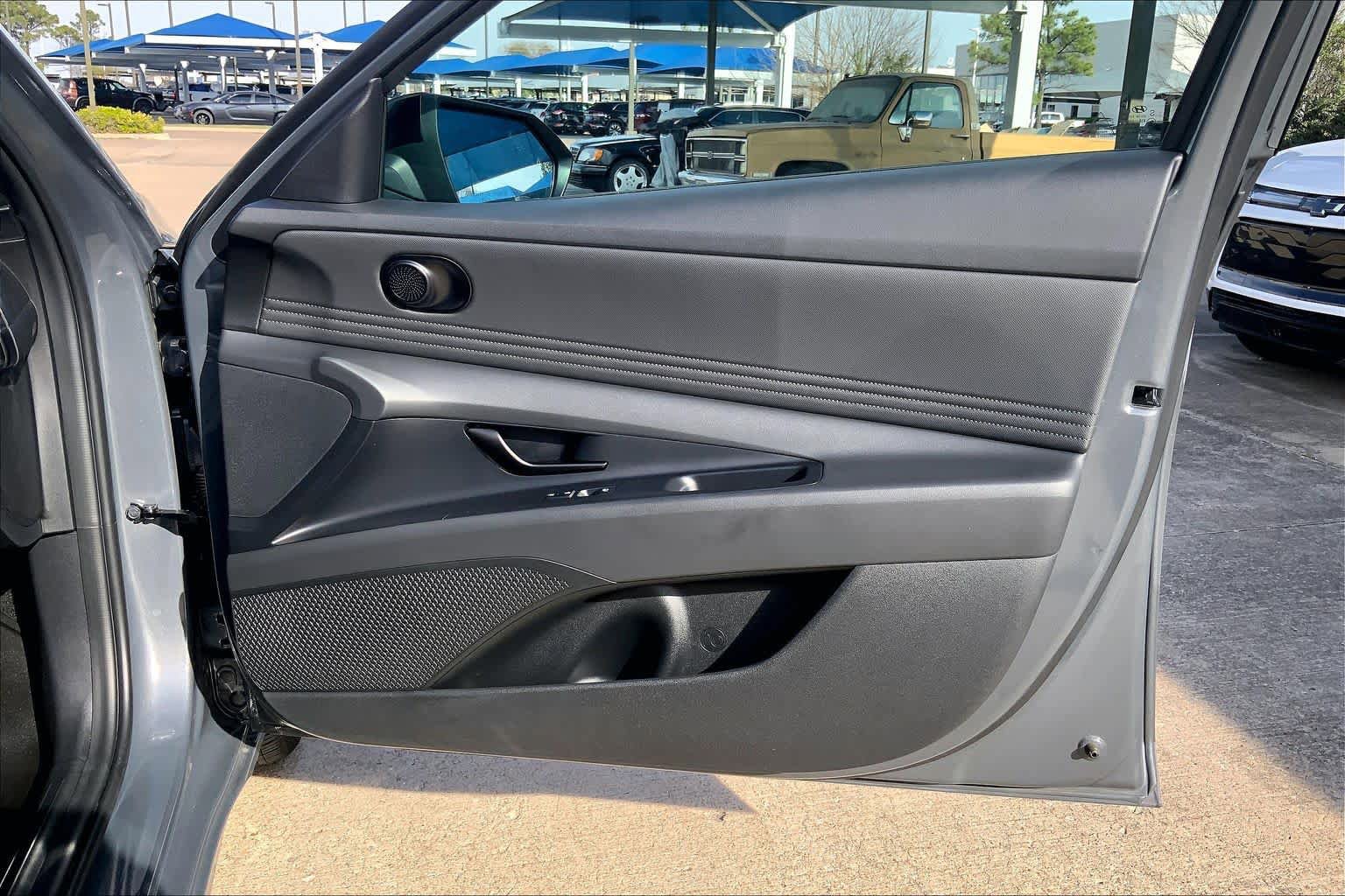 Used 2025 Hyundai Elantra Sport image 22