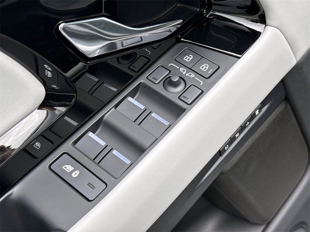 New 2026 Land Rover Range Rover Evoque Dynamic SE image 16