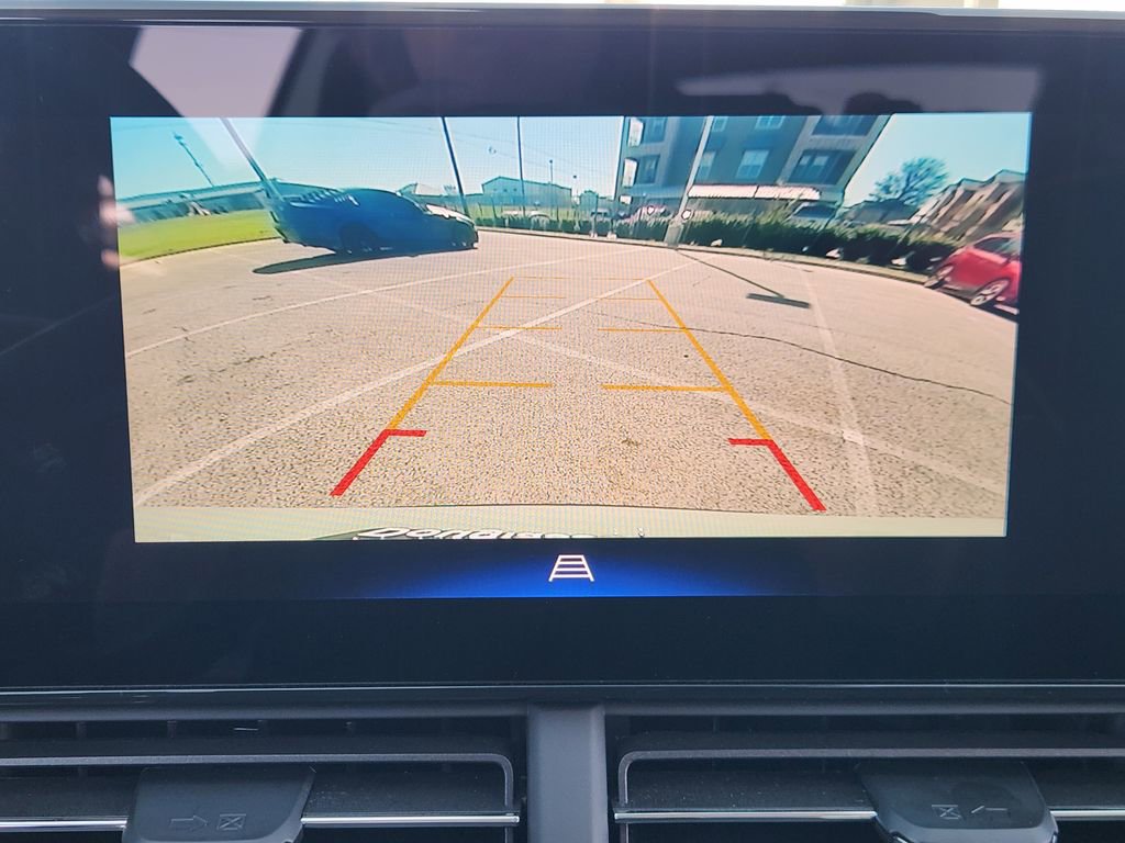 Used 2025 Chevrolet Trax ACTIV w/ Driver Confidence Package image 14