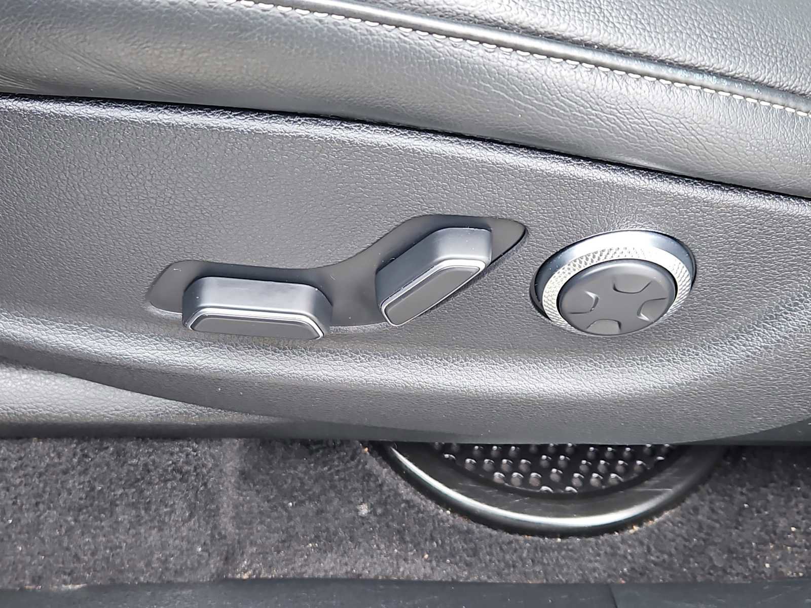 Used 2024 Genesis GV80 2.5T image 24