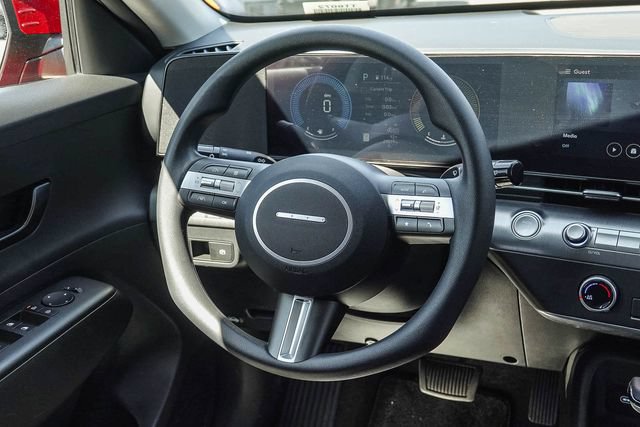 Certified 2025 Hyundai Kona SE FWD image 15