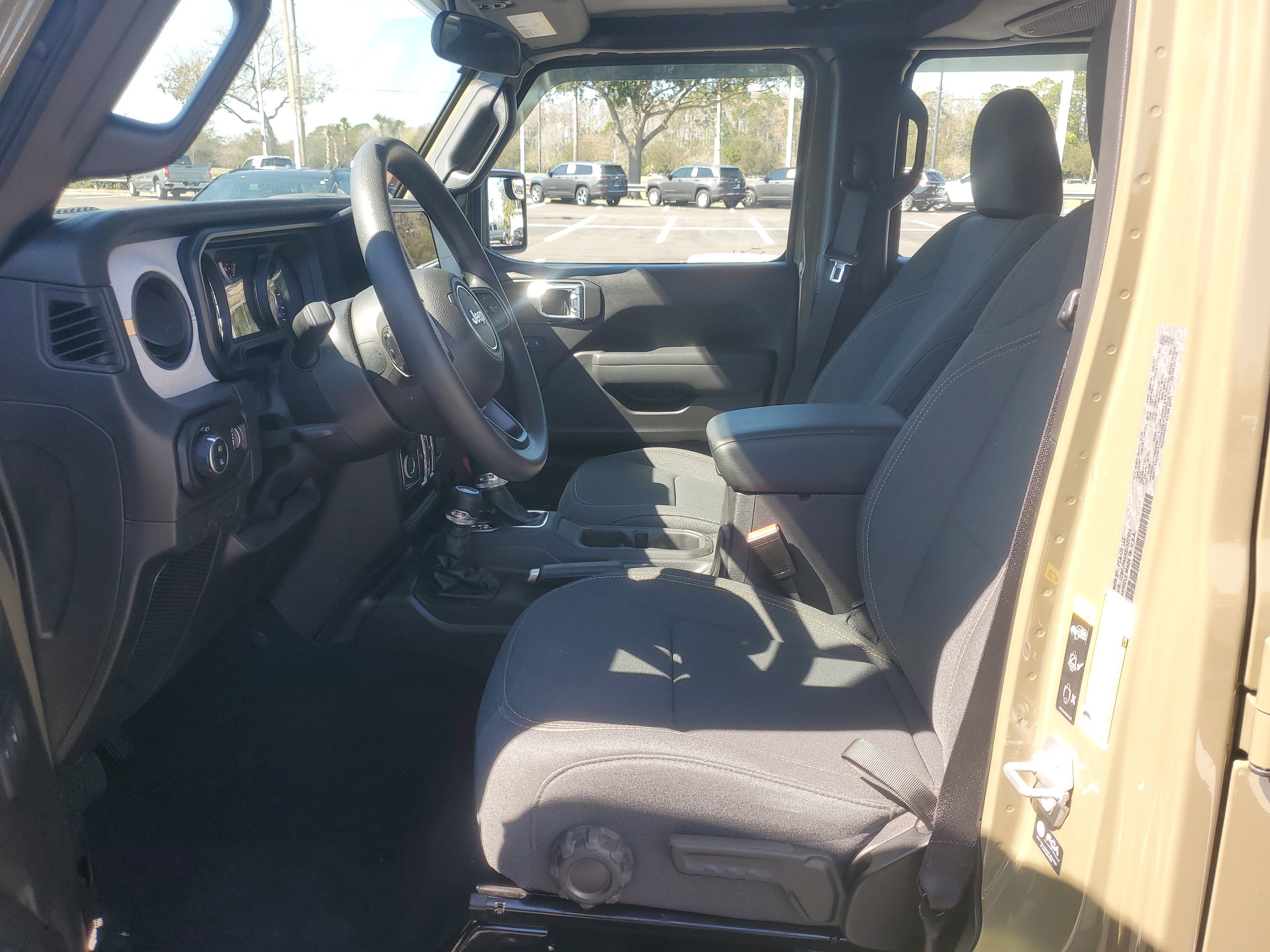 Used 2025 Jeep Gladiator Sport AWD/4WD image 20