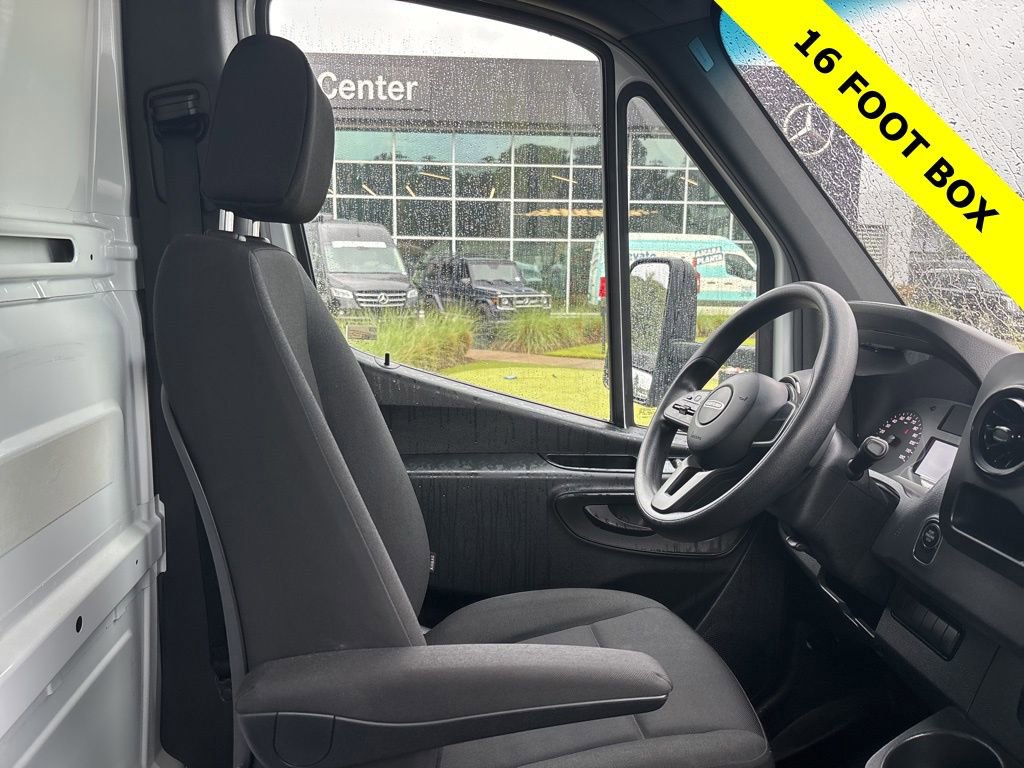 Used 2021 Freightliner Sprinter 3500 RWD image 36