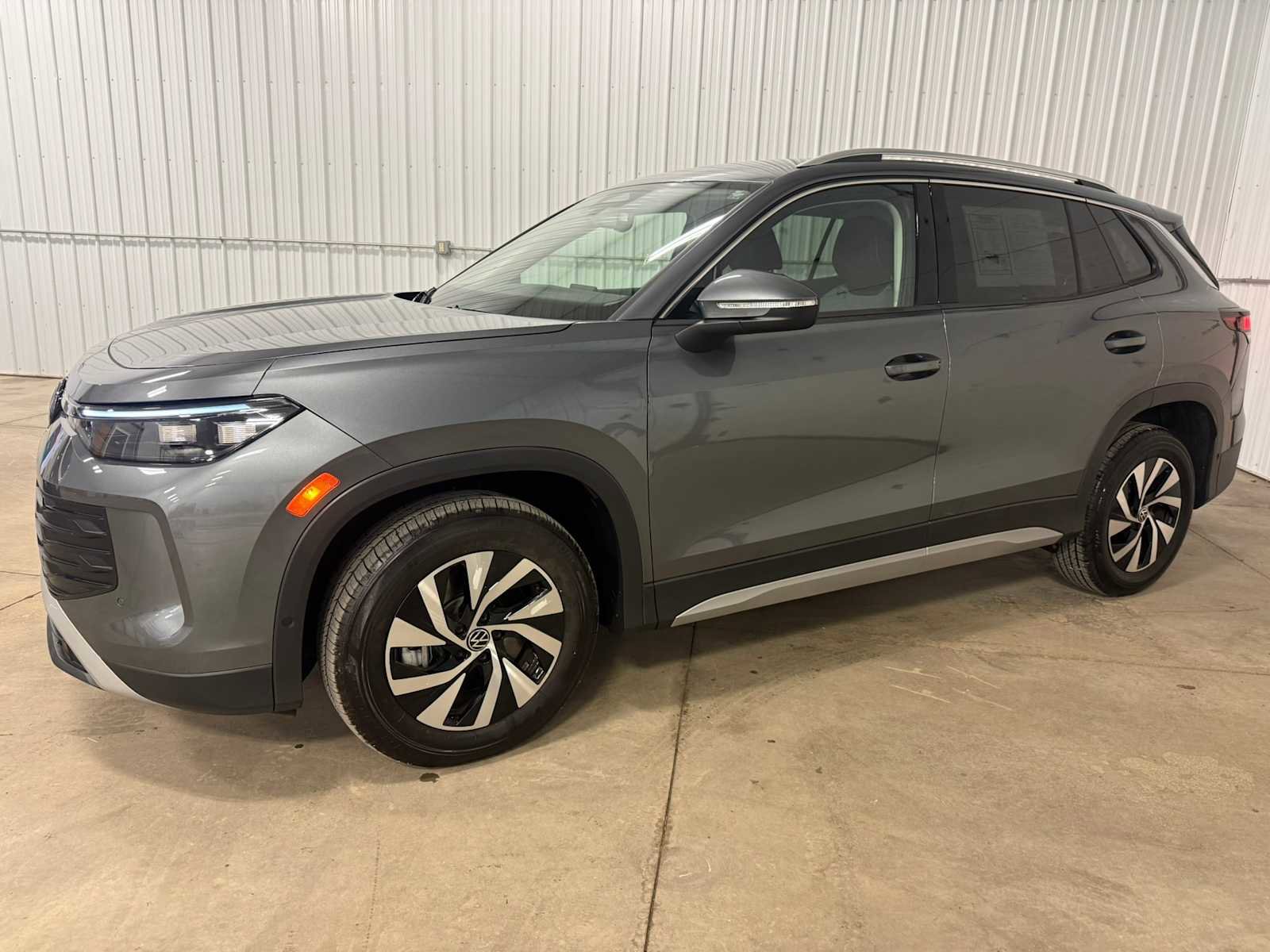 Certified 2025 Volkswagen Tiguan S image 2