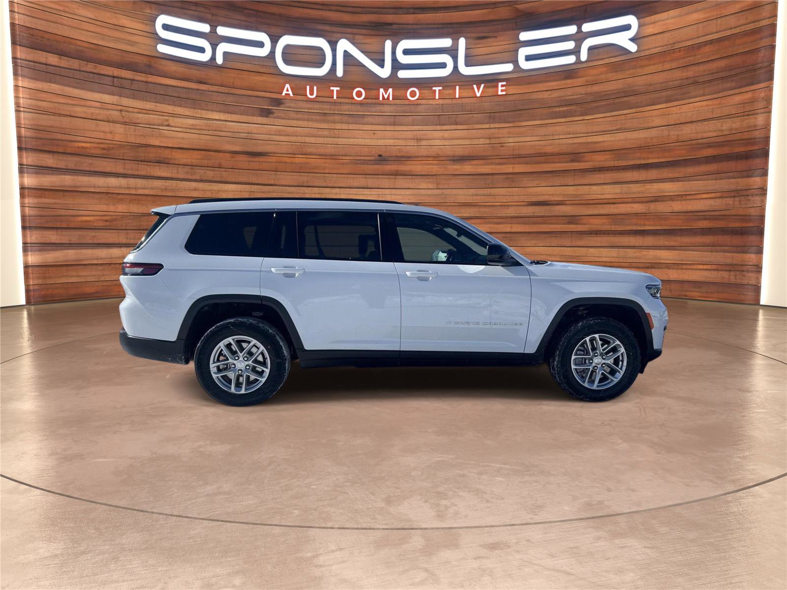 New 2026 Jeep Grand Cherokee L Laredo image 7