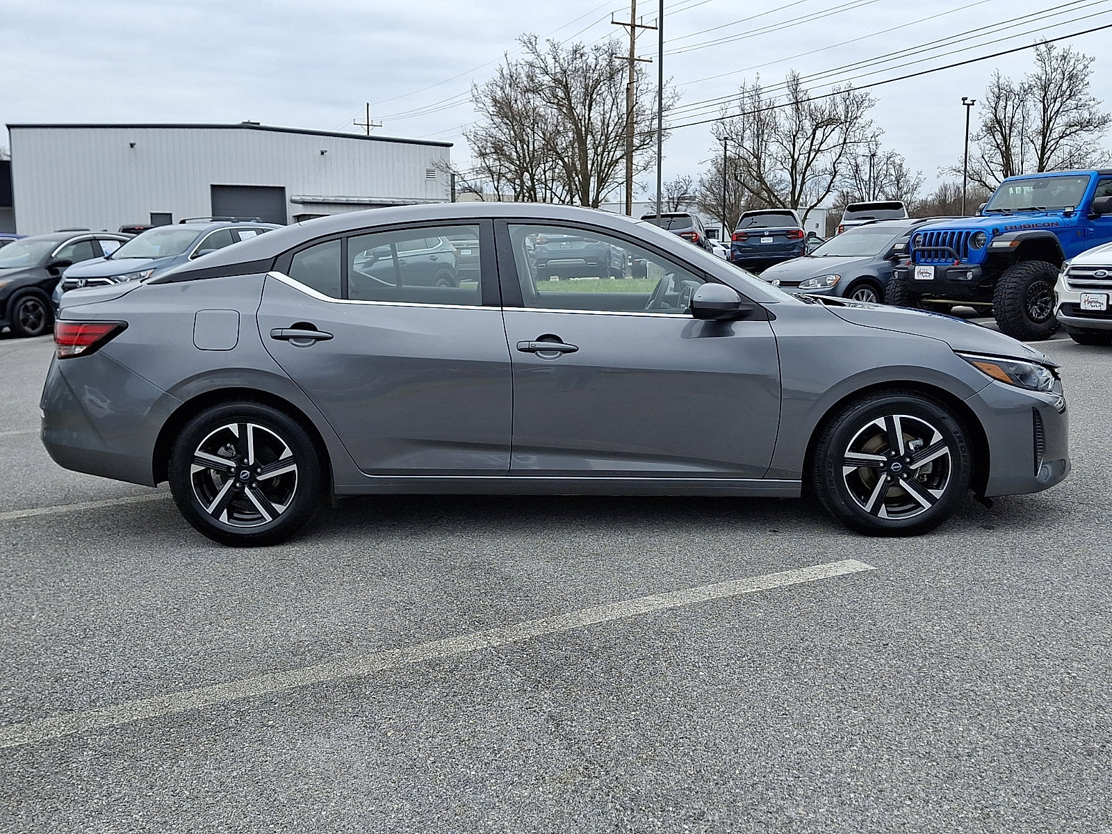 Used 2024 Nissan Sentra SV image 7