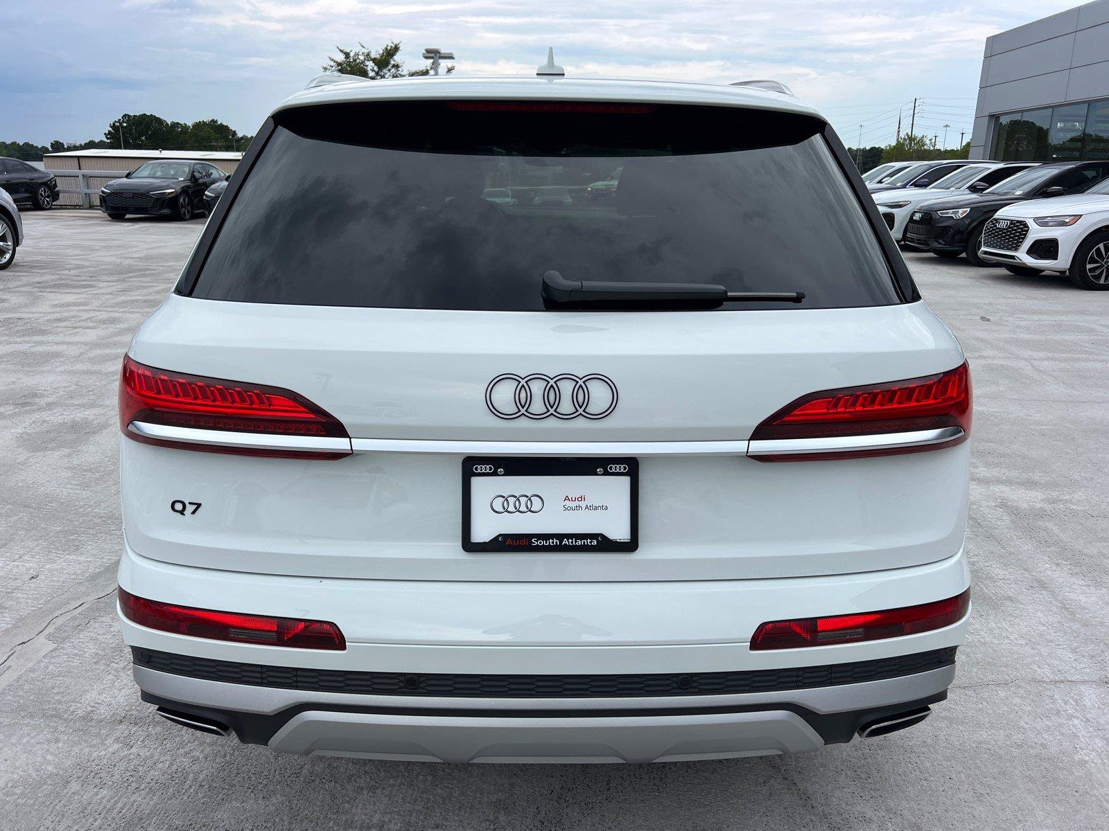 Certified 2025 Audi Q7 3.0T Premium w/ Convenience Package AWD/4WD image 6